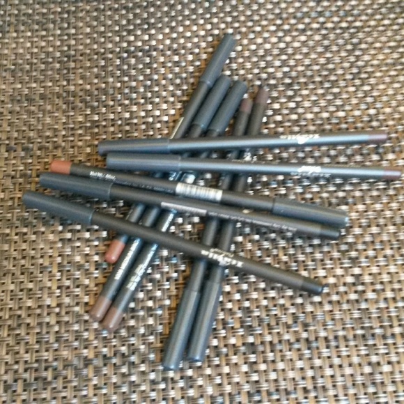 BUNDLE Italia Deluxe ultra fine  pencil eyeliner👀 - Picture 3 of 7